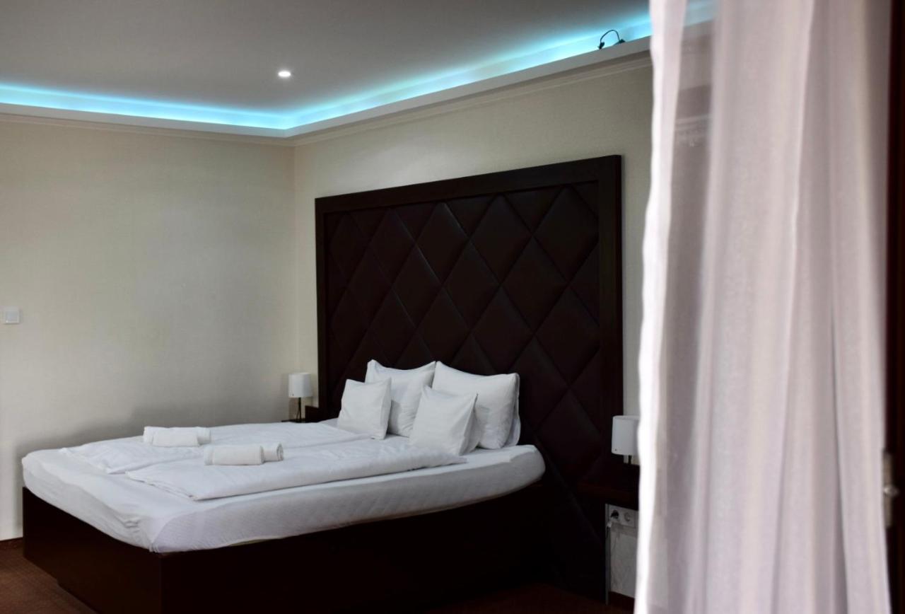 Hotel Lotus Hermina-major Eksteriør billede