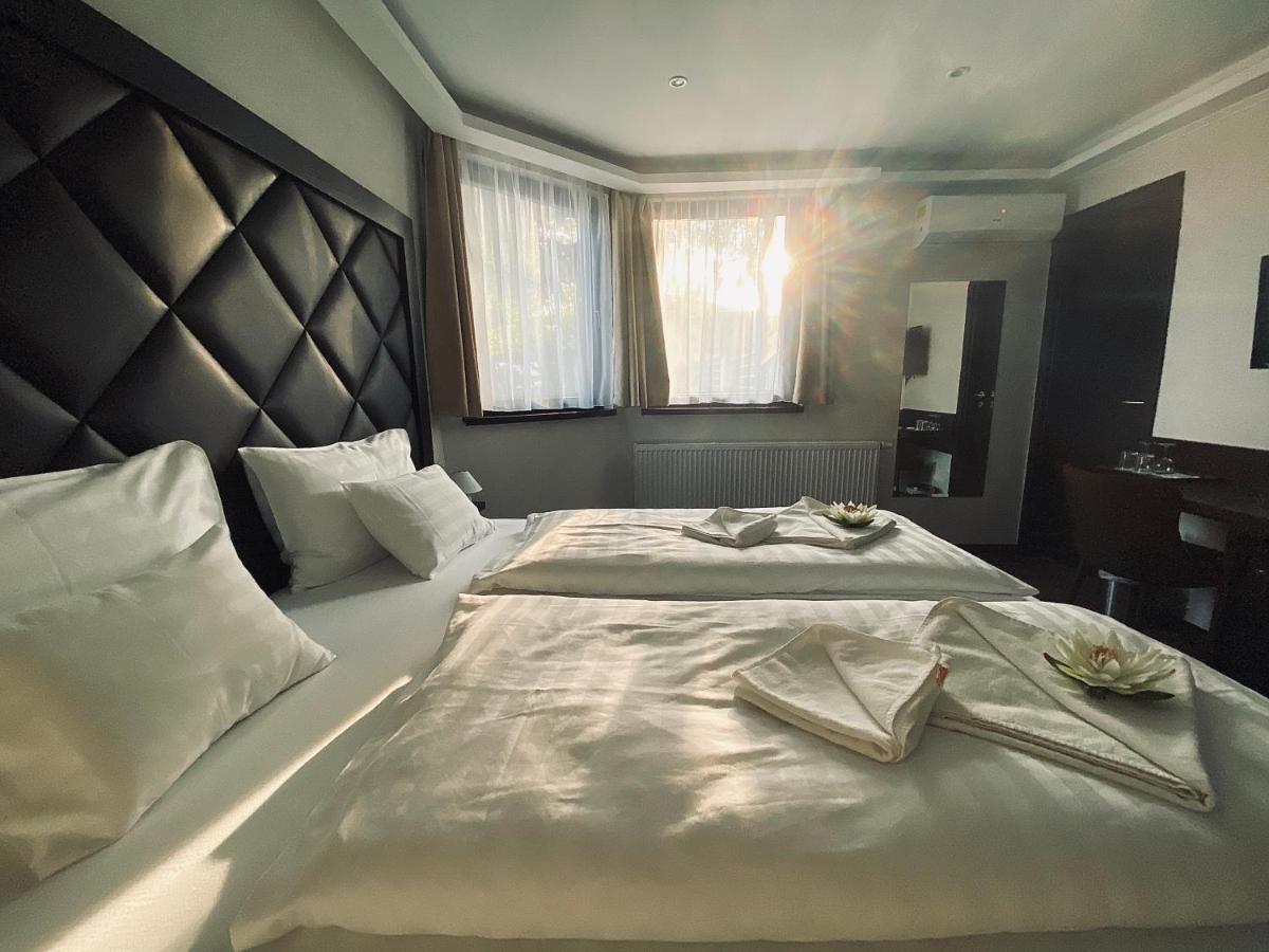 Hotel Lotus Hermina-major Eksteriør billede